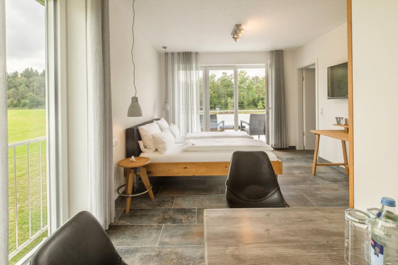 Hotel Hofgut Tiergarten Aulendorf Bagian luar foto